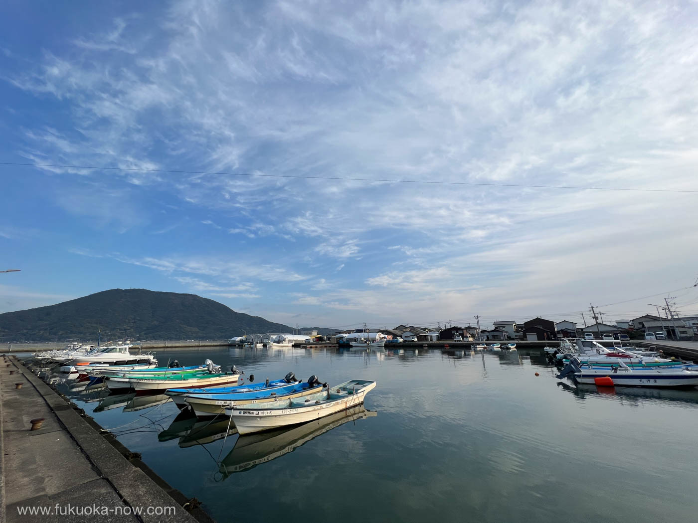 Kafuri fishing port in Itoshima 朝の加布里漁港